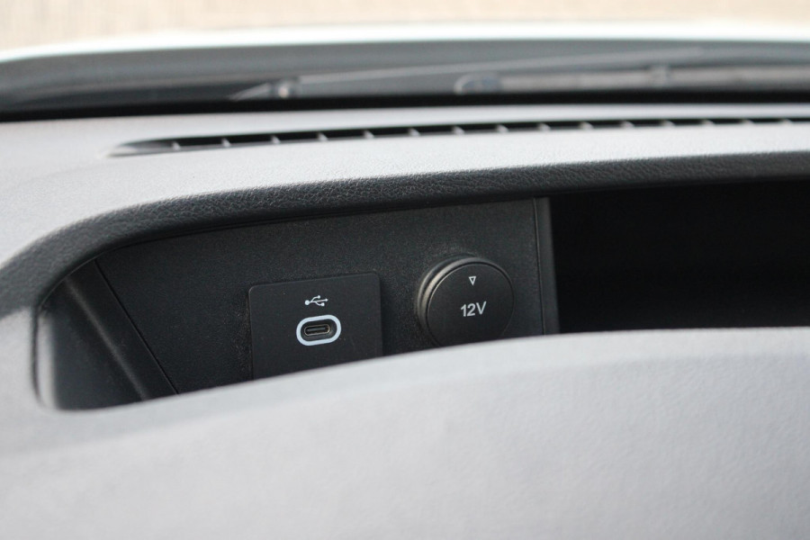 Ford E-Transit 350 L3H2 Trend 68 kWh 184pk | Zuid | Post NL Subco uitvoering | Power onboard | SYNC 4 Navigatie