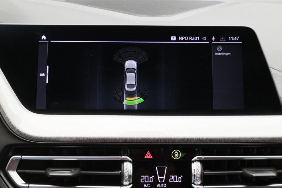 BMW 2 Serie Gran Coupé 218i High Executive Leer, HiFi Sound System, Camera, Cruise, Apple Carplay, DAB, Trekhaak, 19''