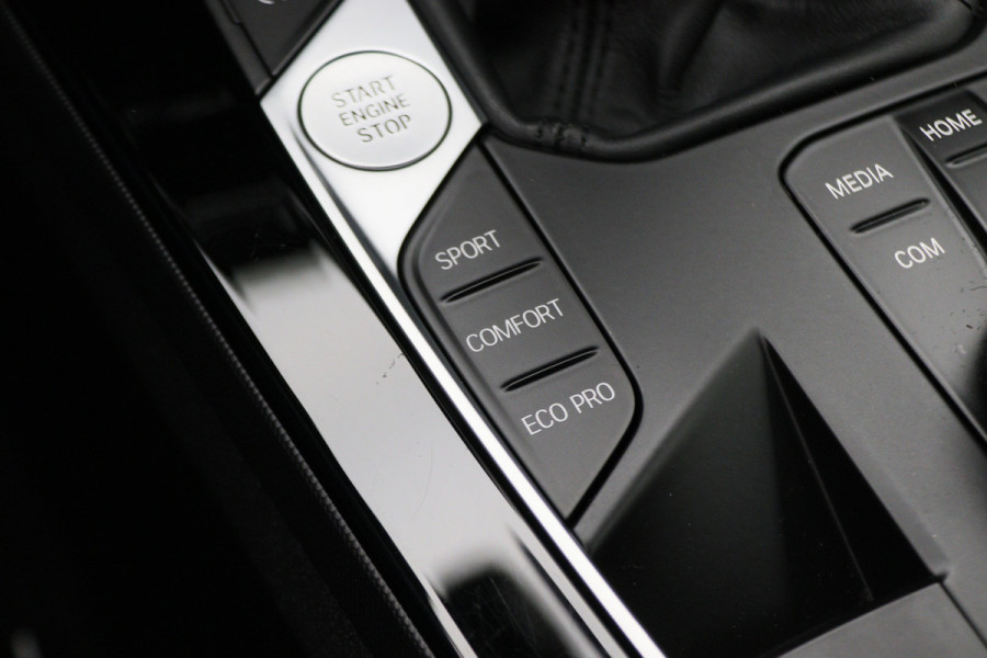 BMW 2 Serie Gran Coupé 218i High Executive Leer, HiFi Sound System, Camera, Cruise, Apple Carplay, DAB, Trekhaak, 19''