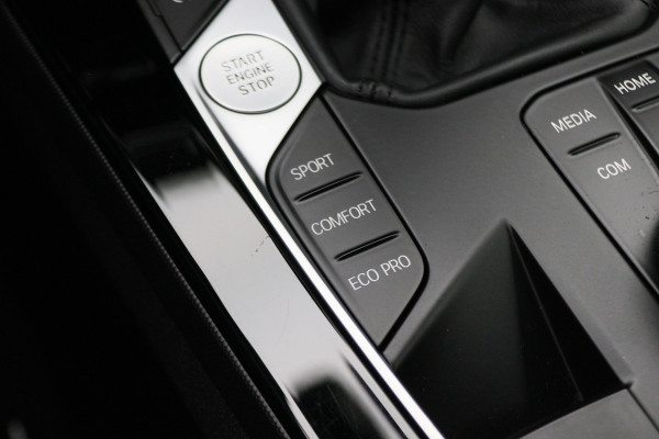 BMW 2 Serie Gran Coupé 218i High Executive Leer, HiFi Sound System, Camera, Cruise, Apple Carplay, DAB, Trekhaak, 19''