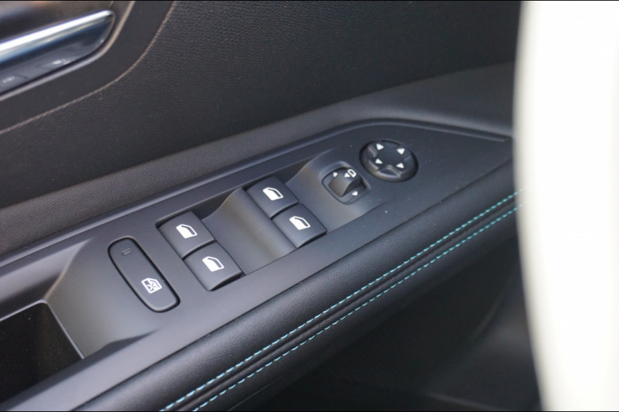 Peugeot 3008 195PK PHEV Allure ADAPTIVE | CAMERA | DODEHOEK | KEYLESS!