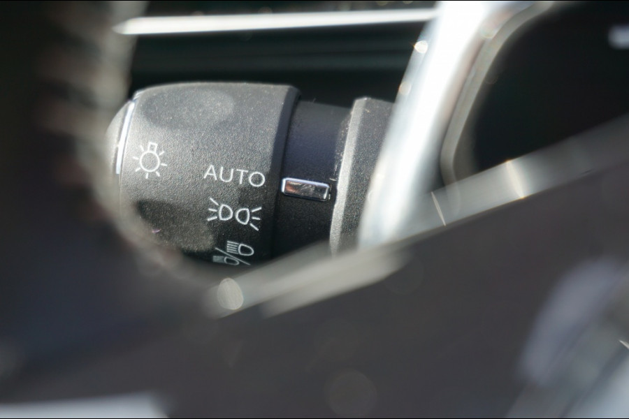 Peugeot 3008 195PK PHEV Allure ADAPTIVE | CAMERA | DODEHOEK | KEYLESS!
