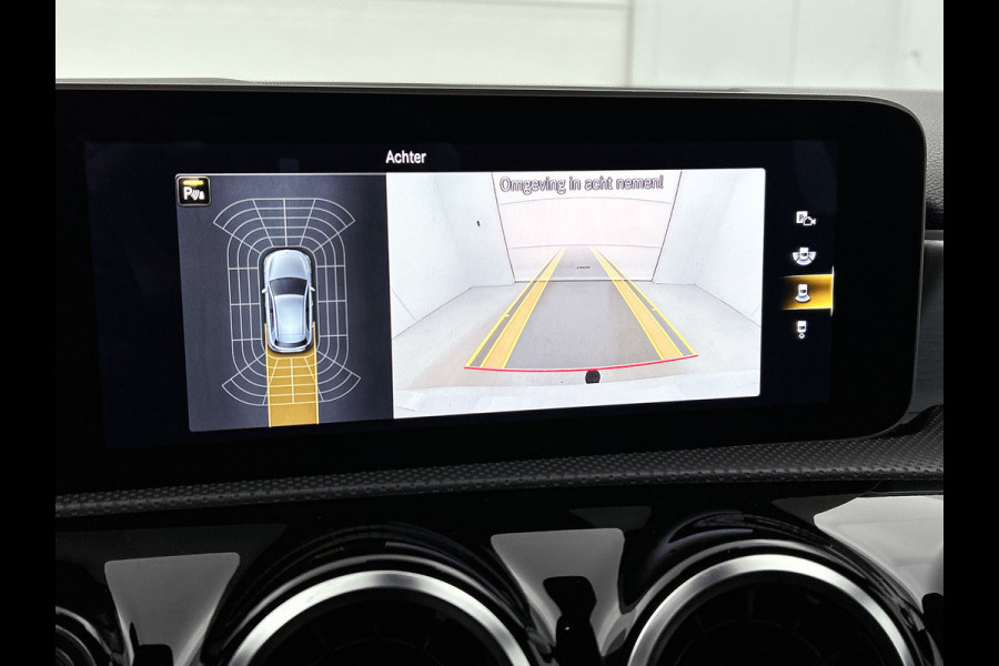 Mercedes-Benz A-Klasse 200 Business Solution AMG(NL-auto, Dealer onderhoud, Trekhaak, Navi, Camera, StoelV, Etc) Mercedes-Benz A-Klasse 200 Business Solution AMG(NL-auto, Dealer onderhoud, Trekhaak, Navi, Camera, StoelV, Etc)