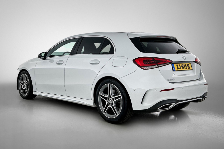 Mercedes-Benz A-Klasse 200 Business Solution AMG(NL-auto, Dealer onderhoud, Trekhaak, Navi, Camera, StoelV, Etc) Mercedes-Benz A-Klasse 200 Business Solution AMG(NL-auto, Dealer onderhoud, Trekhaak, Navi, Camera, StoelV, Etc)