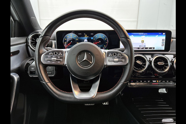 Mercedes-Benz A-Klasse 200 Business Solution AMG(NL-auto, Dealer onderhoud, Trekhaak, Navi, Camera, StoelV, Etc) Mercedes-Benz A-Klasse 200 Business Solution AMG(NL-auto, Dealer onderhoud, Trekhaak, Navi, Camera, StoelV, Etc)