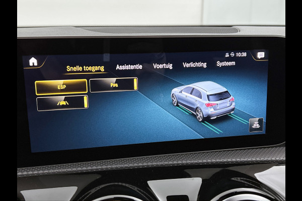 Mercedes-Benz A-Klasse 200 Business Solution AMG(NL-auto, Dealer onderhoud, Trekhaak, Navi, Camera, StoelV, Etc) Mercedes-Benz A-Klasse 200 Business Solution AMG(NL-auto, Dealer onderhoud, Trekhaak, Navi, Camera, StoelV, Etc)