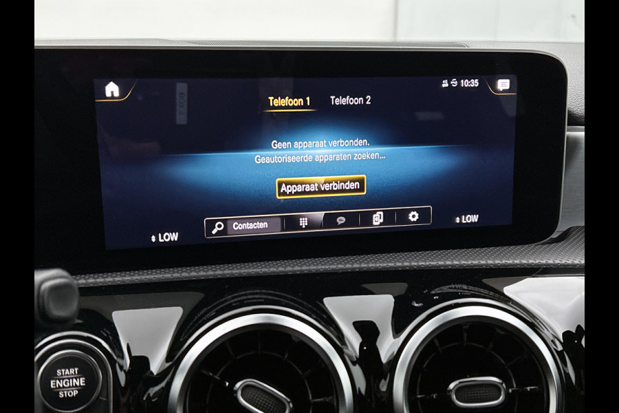 Mercedes-Benz A-Klasse 200 Business Solution AMG(NL-auto, Dealer onderhoud, Trekhaak, Navi, Camera, StoelV, Etc) Mercedes-Benz A-Klasse 200 Business Solution AMG(NL-auto, Dealer onderhoud, Trekhaak, Navi, Camera, StoelV, Etc)