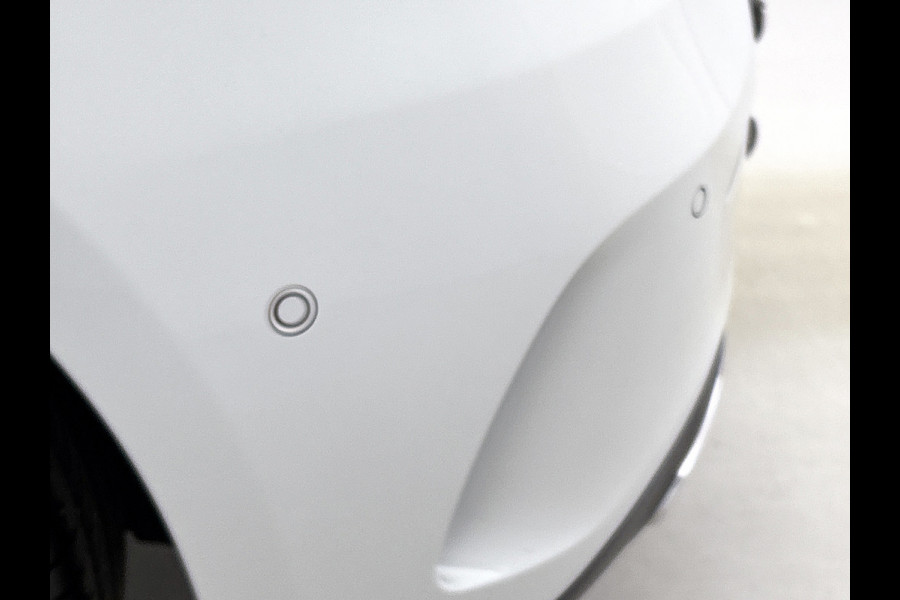 Mercedes-Benz A-Klasse 200 Business Solution AMG(NL-auto, Dealer onderhoud, Trekhaak, Navi, Camera, StoelV, Etc) Mercedes-Benz A-Klasse 200 Business Solution AMG(NL-auto, Dealer onderhoud, Trekhaak, Navi, Camera, StoelV, Etc)