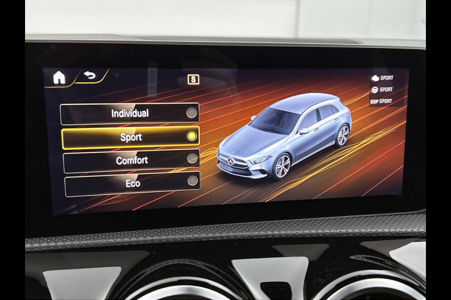 Mercedes-Benz A-Klasse 200 Business Solution AMG(NL-auto, Dealer onderhoud, Trekhaak, Navi, Camera, StoelV, Etc) Mercedes-Benz A-Klasse 200 Business Solution AMG(NL-auto, Dealer onderhoud, Trekhaak, Navi, Camera, StoelV, Etc)