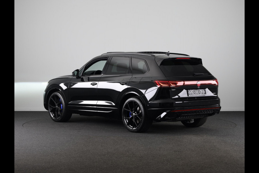 Volkswagen Touareg 3.0 TSi eHybrid 4MOTION R Edition 462PK PHEV| DYNAUDIO | Lederpakket "Puglia" |Luchtvering 22 Inch LM | Trekhaak incl Assistent |
