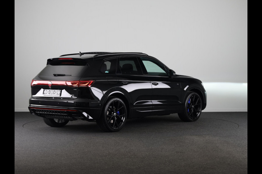 Volkswagen Touareg 3.0 TSi eHybrid 4MOTION R Edition 462PK PHEV| DYNAUDIO | Lederpakket "Puglia" |Luchtvering 22 Inch LM | Trekhaak incl Assistent |
