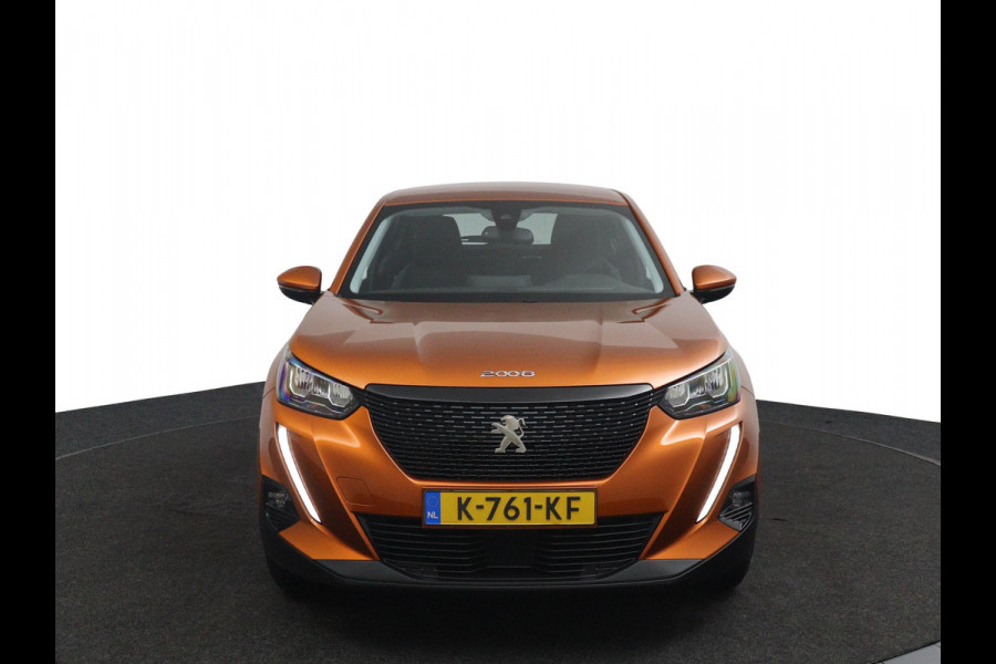 Peugeot 2008 1.2 PureTech Blue*NAVI*CAM*HAAK*ECC*CRUISE*CARPLAY