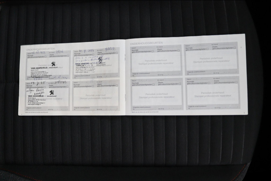 Peugeot 2008 1.2 PureTech Blue*NAVI*CAM*HAAK*ECC*CRUISE*CARPLAY