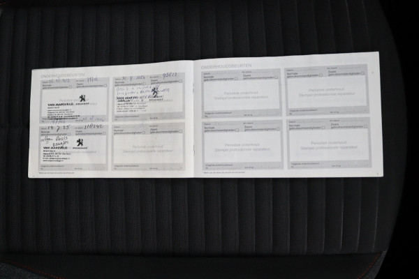 Peugeot 2008 1.2 PureTech Blue*NAVI*CAM*HAAK*ECC*CRUISE*CARPLAY