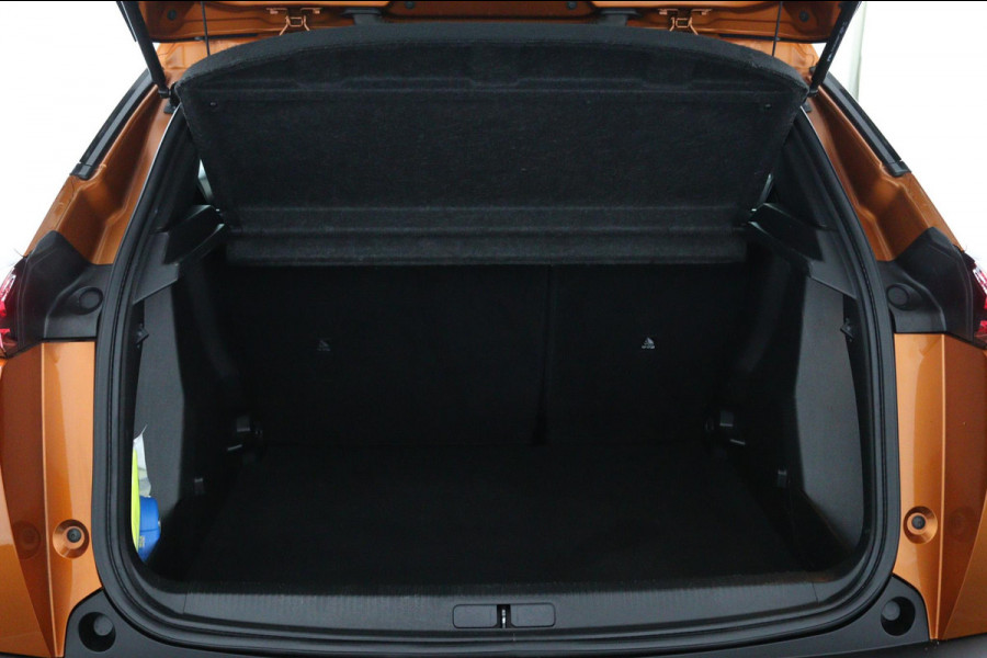 Peugeot 2008 1.2 PureTech Blue*NAVI*CAM*HAAK*ECC*CRUISE*CARPLAY