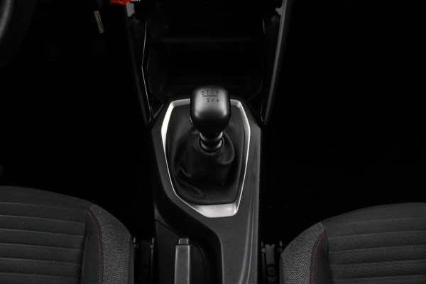 Peugeot 2008 1.2 PureTech Blue*NAVI*CAM*HAAK*ECC*CRUISE*CARPLAY