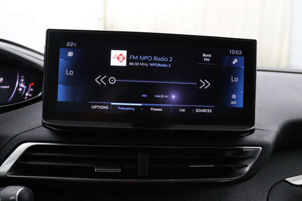 Peugeot 5008 1.2 PureTech*NAVI*CAM*HAAK*CRUISE*ECC*CARPLAY*7PER