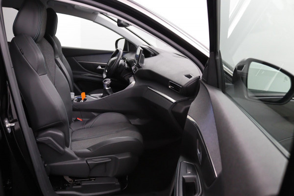 Peugeot 5008 1.2 PureTech*NAVI*CAM*HAAK*CRUISE*ECC*CARPLAY*7PER