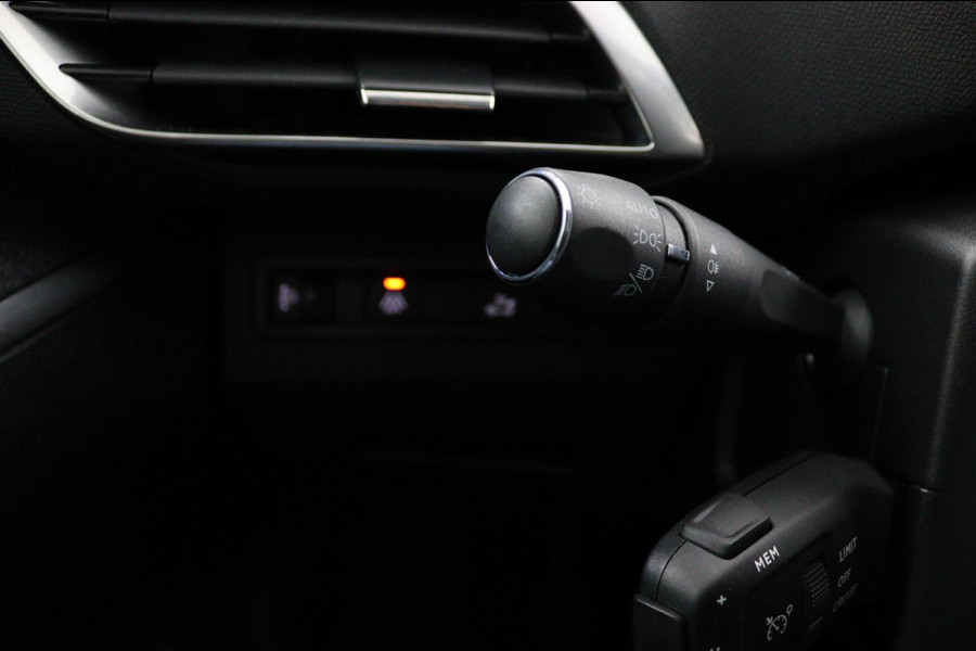 Peugeot 5008 1.2 PureTech*NAVI*CAM*HAAK*CRUISE*ECC*CARPLAY*7PER