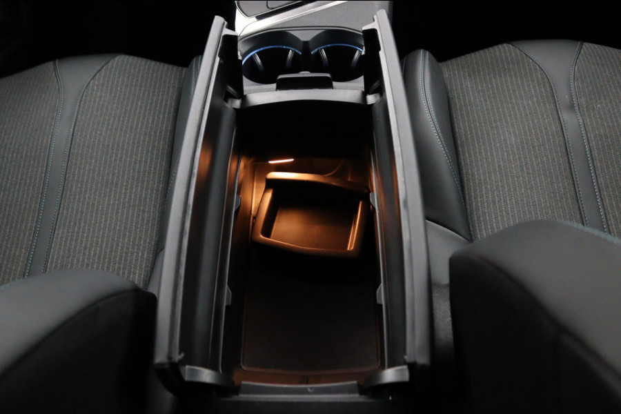 Peugeot 5008 1.2 PureTech*NAVI*CAM*HAAK*CRUISE*ECC*CARPLAY*7PER