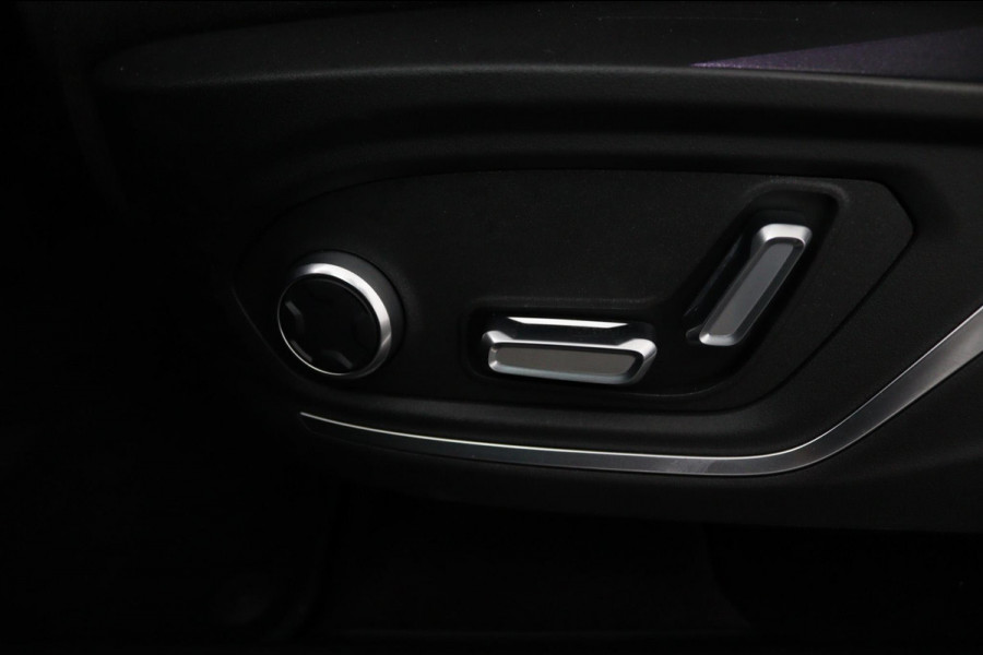 Lynk & Co 01 1.5*PLUG-IN*NAVI*PANO*CAM*ACC*CARPLAY*ECC*LED*