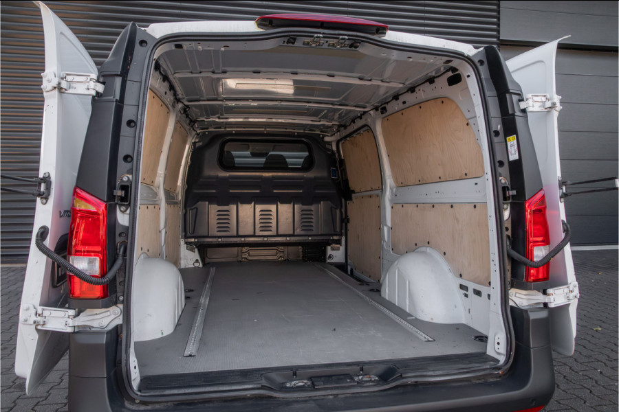 Mercedes-Benz Vito 116 CDI Extra Lang XL Automaat Audio 40 - Carplay Mercedes-Benz Vito 116 CDI Extra Lang XL Automaat Audio 40 - Carplay