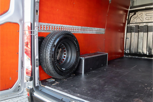 Iveco Daily 35S18HV 3.0 352 L2H2 LED-Camera-LM