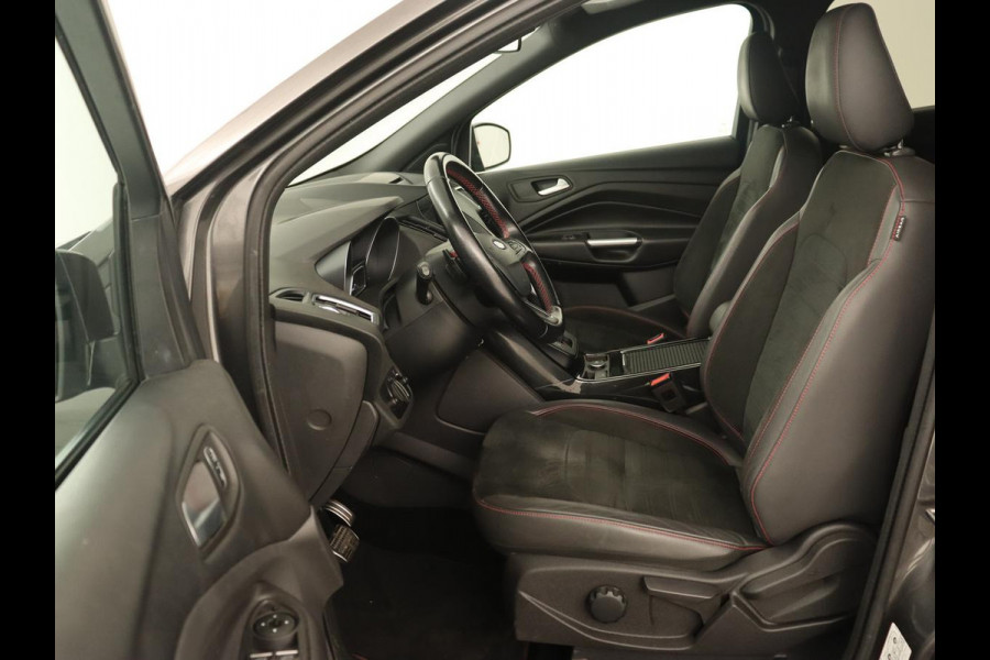 Ford Kuga 1.5 EcoBoost ST Line | Stoelverwarming | Trekhaak | Half leder | Carplay | Camera | Park Assist | Navigatie | Climate control | Cruise control