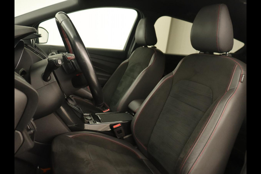 Ford Kuga 1.5 EcoBoost ST Line | Stoelverwarming | Trekhaak | Half leder | Carplay | Camera | Park Assist | Navigatie | Climate control | Cruise control