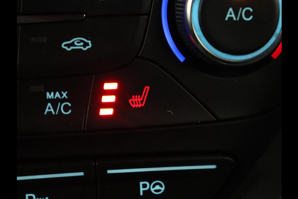 Ford Kuga 1.5 EcoBoost ST Line | Stoelverwarming | Trekhaak | Half leder | Carplay | Camera | Park Assist | Navigatie | Climate control | Cruise control