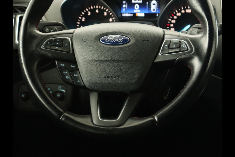 Ford Kuga 1.5 EcoBoost ST Line | Stoelverwarming | Trekhaak | Half leder | Carplay | Camera | Park Assist | Navigatie | Climate control | Cruise control