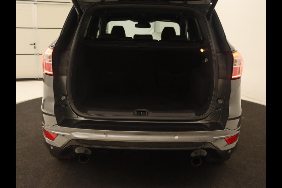 Ford Kuga 1.5 EcoBoost ST Line | Stoelverwarming | Trekhaak | Half leder | Carplay | Camera | Park Assist | Navigatie | Climate control | Cruise control