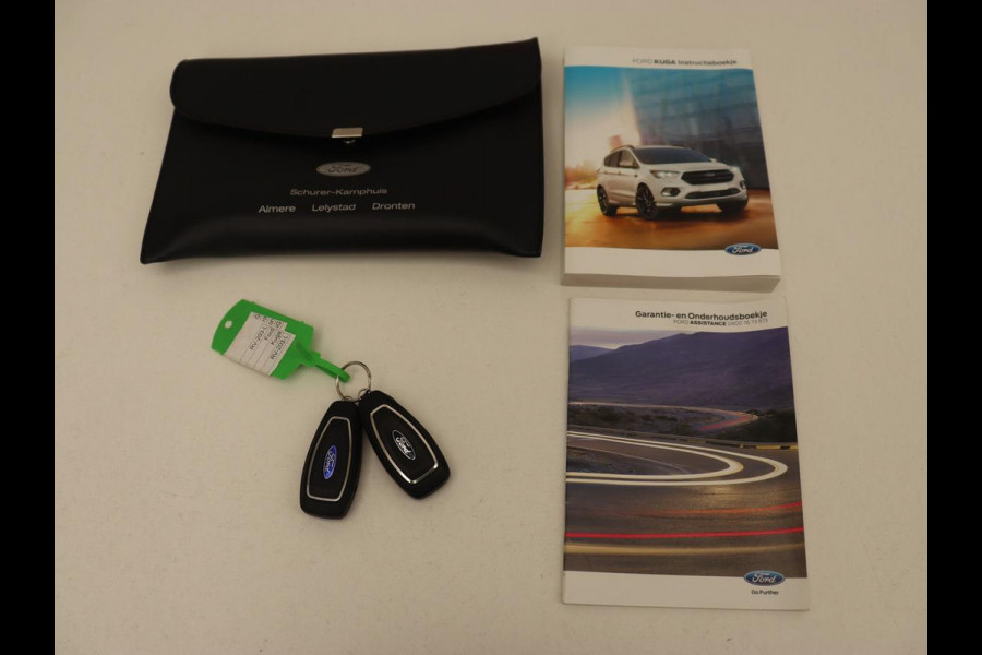 Ford Kuga 1.5 EcoBoost ST Line | Stoelverwarming | Trekhaak | Half leder | Carplay | Camera | Park Assist | Navigatie | Climate control | Cruise control