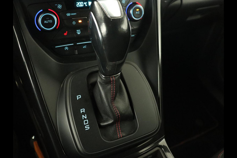 Ford Kuga 1.5 EcoBoost ST Line | Stoelverwarming | Trekhaak | Half leder | Carplay | Camera | Park Assist | Navigatie | Climate control | Cruise control