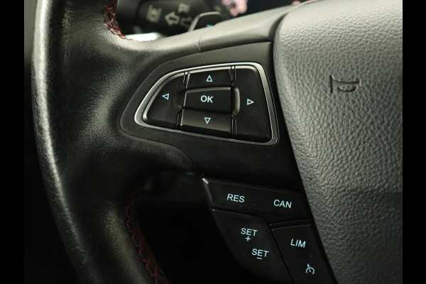 Ford Kuga 1.5 EcoBoost ST Line | Stoelverwarming | Trekhaak | Half leder | Carplay | Camera | Park Assist | Navigatie | Climate control | Cruise control