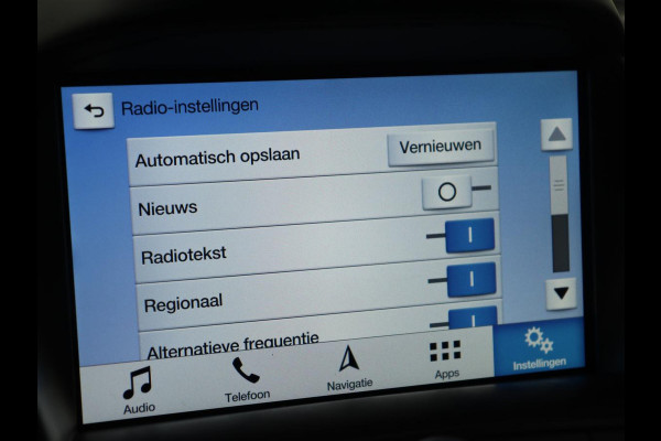 Ford Kuga 1.5 EcoBoost ST Line | Stoelverwarming | Trekhaak | Half leder | Carplay | Camera | Park Assist | Navigatie | Climate control | Cruise control