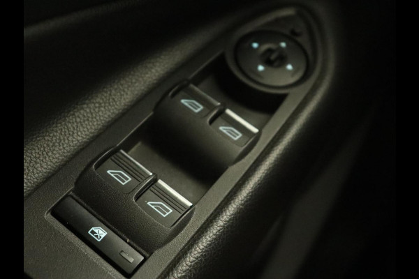 Ford Kuga 1.5 EcoBoost ST Line | Stoelverwarming | Trekhaak | Half leder | Carplay | Camera | Park Assist | Navigatie | Climate control | Cruise control