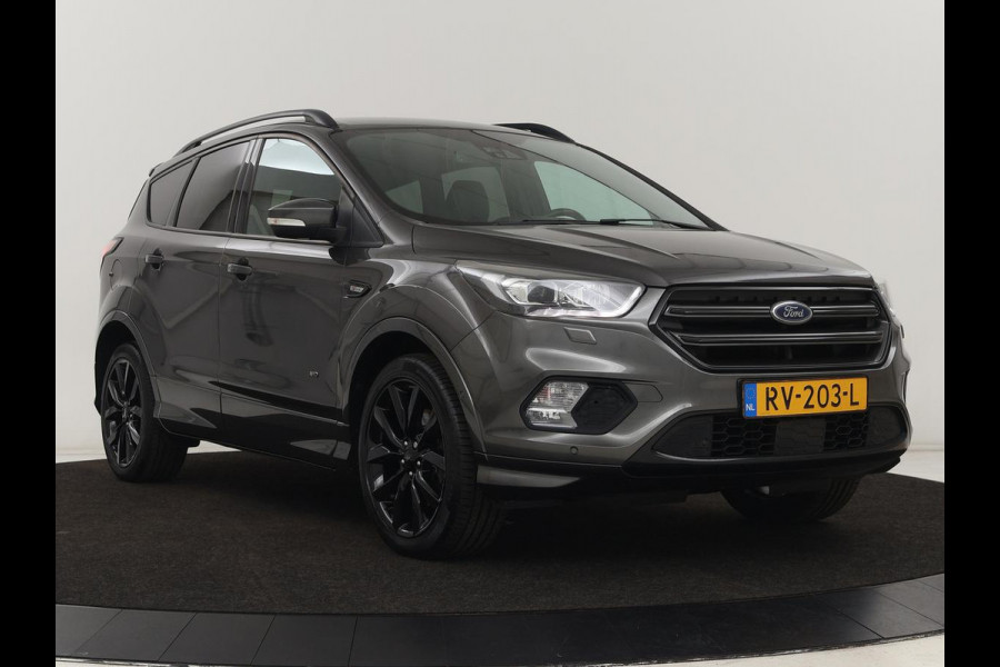 Ford Kuga 1.5 EcoBoost ST Line | Stoelverwarming | Trekhaak | Half leder | Carplay | Camera | Park Assist | Navigatie | Climate control | Cruise control