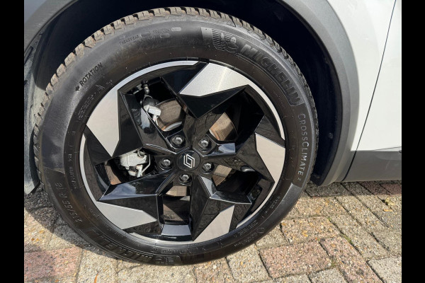 Renault Captur 1.6 E-Tech Full Hybrid 145 Techno Nieuw Model! Navi / LM 17'' / camera / Apple & Android auto / P-sensoren