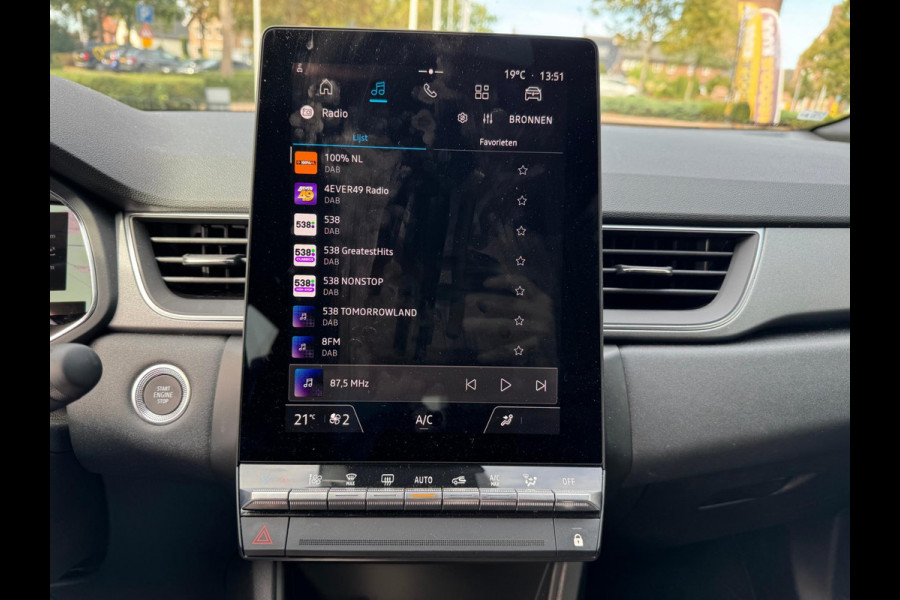 Renault Captur 1.6 E-Tech Full Hybrid 145 Techno Nieuw Model! Navi / LM 17'' / camera / Apple & Android auto / P-sensoren