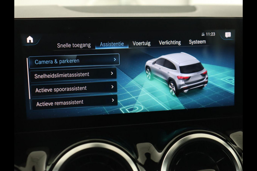 Mercedes-Benz GLA 180 Business Solution | Trekhaak | Stoelverwarming | Camera | Full LED | Half leder | Park Assist | Navigatie