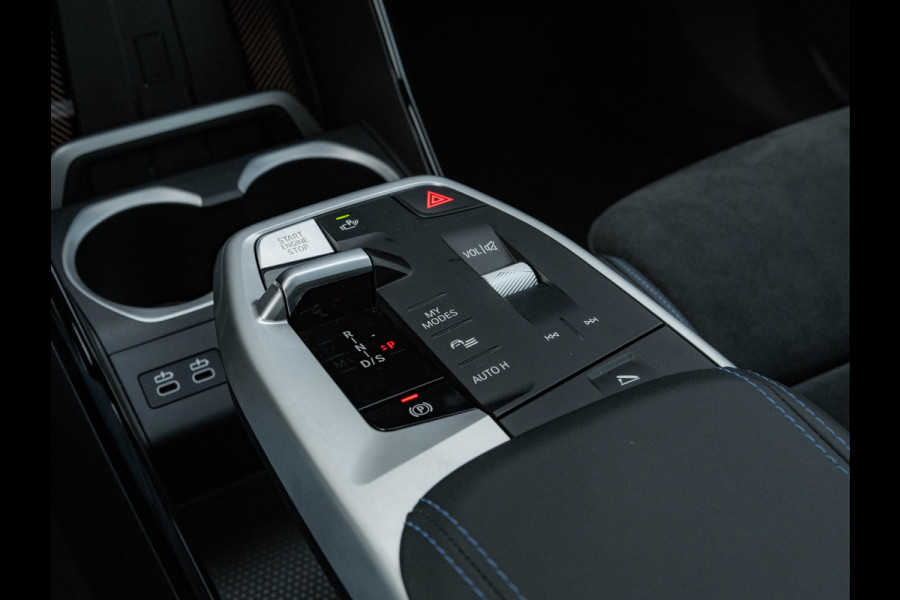 BMW X1 xDrive30e M-Sport Pro - Pano - Trekhaak - Driving Ass Prof - Harman Kardon