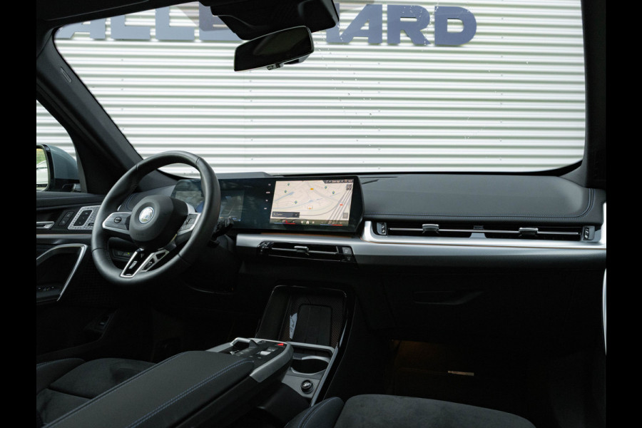BMW X1 xDrive30e M-Sport Pro - Pano - Trekhaak - Driving Ass Prof - Harman Kardon