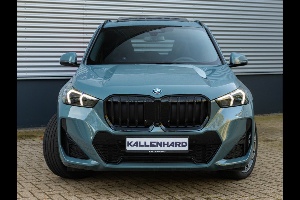 BMW X1 xDrive30e M-Sport Pro - Pano - Trekhaak - Driving Ass Prof - Harman Kardon