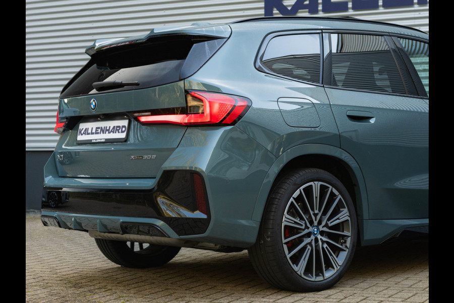 BMW X1 xDrive30e M-Sport Pro - Pano - Trekhaak - Driving Ass Prof - Harman Kardon