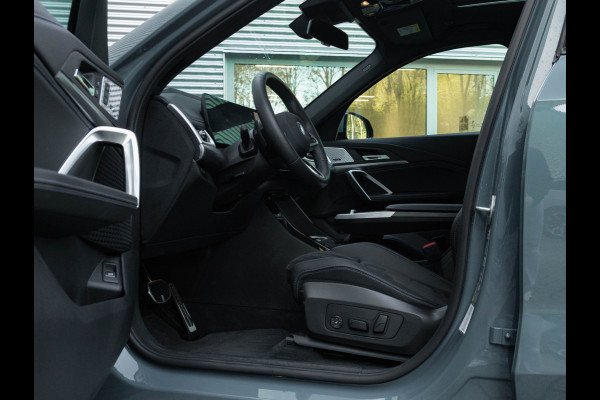 BMW X1 xDrive30e M-Sport Pro - Pano - Trekhaak - Driving Ass Prof - Harman Kardon