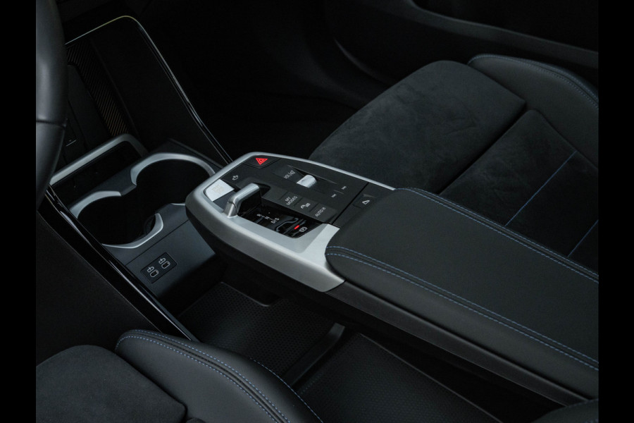 BMW X1 xDrive30e M-Sport Pro - Pano - Trekhaak - Driving Ass Prof - Harman Kardon