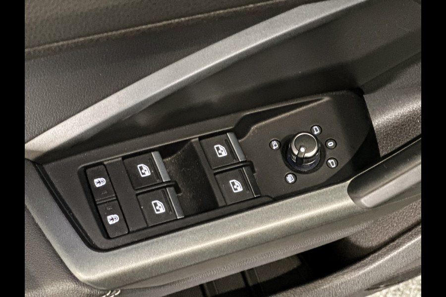 Audi Q3 35 TFSI 3xS-Line |Keyless|Sfeer|Camera