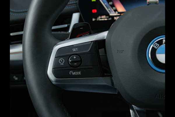 BMW X1 xDrive30e M-Sport Pro - Pano - Trekhaak - Driving Ass Prof - Harman Kardon