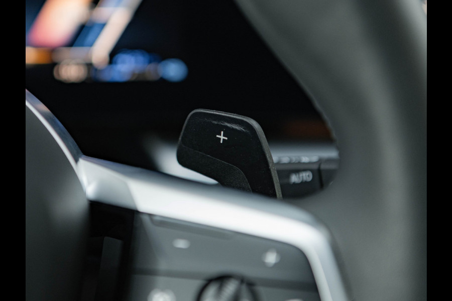 BMW X1 xDrive30e M-Sport Pro - Pano - Trekhaak - Driving Ass Prof - Harman Kardon